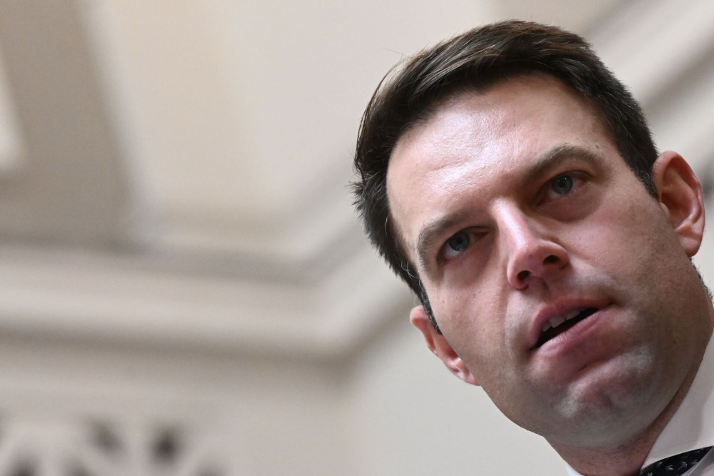 Στέφανε, μην παίζεις με τα… σπίρτα