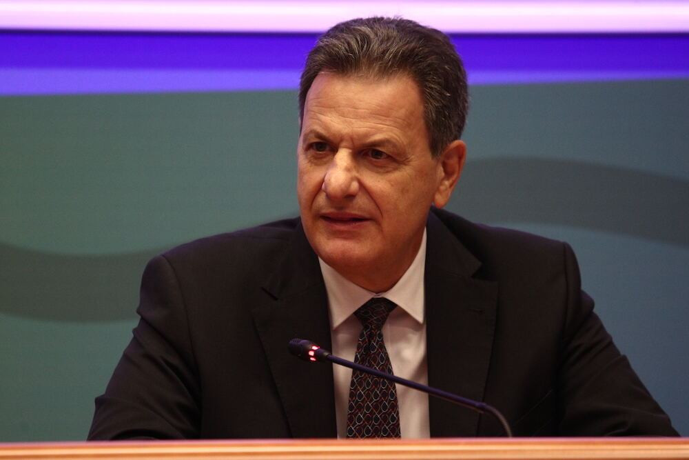Επίσκεψη Σκυλακάκη στο Ενεργειακό Κέντρο Αγίου Νικολάου και στο Αλουμίνιον της Ελλάδος της Mytilineos