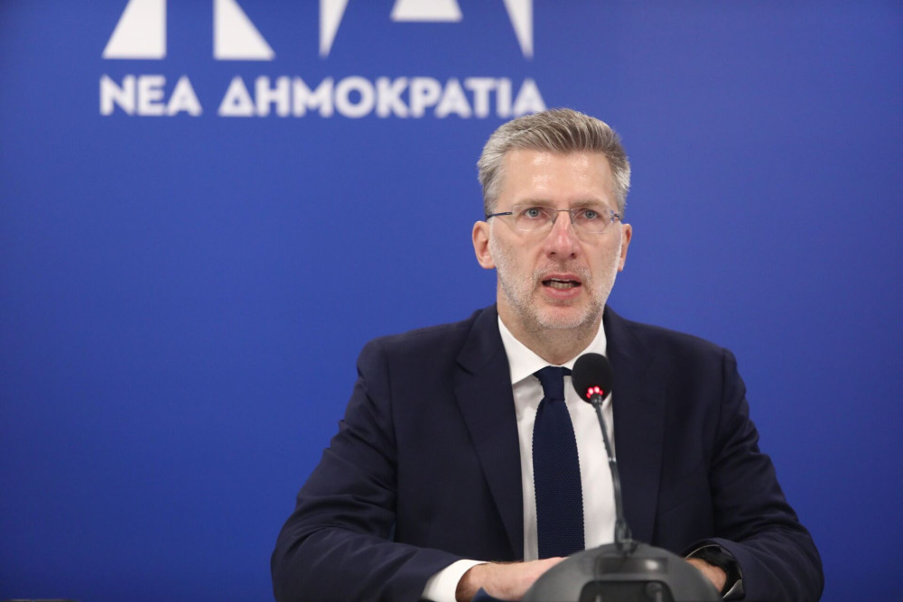 Άκης Σκέρτσος για ομόφυλα ζευγάρια: Στόχος μας να ενώσουμε την κοινωνία με το νομοσχέδιο