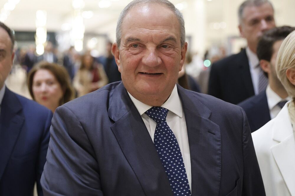 Κώστας Καραμανλής: στην Πίνδο για να γιορτάσει τα Χριστούγεννα