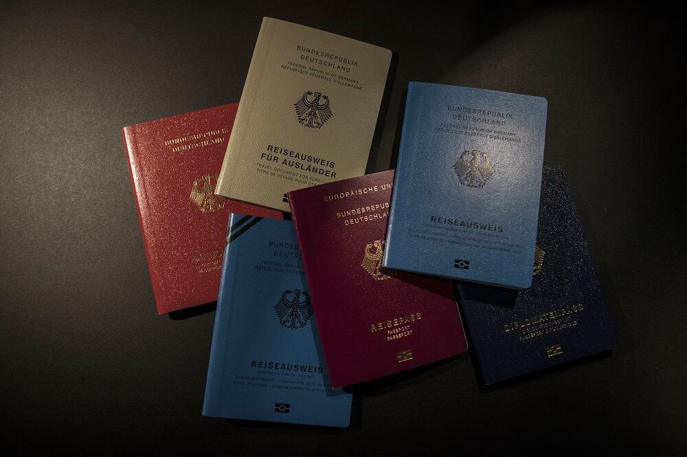 Συνελήφθη στα Πατήσια αλλοδαπός που κατασκεύαζε πλαστά διαβατήρια