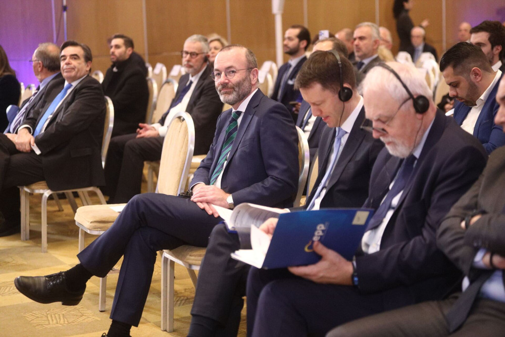 Βέμπερ: Ο ΣΥΡΙΖΑ πρωταγωνίστησε στην προσπάθεια να μπλοκαριστούν πόροι προς την Ελλάδα