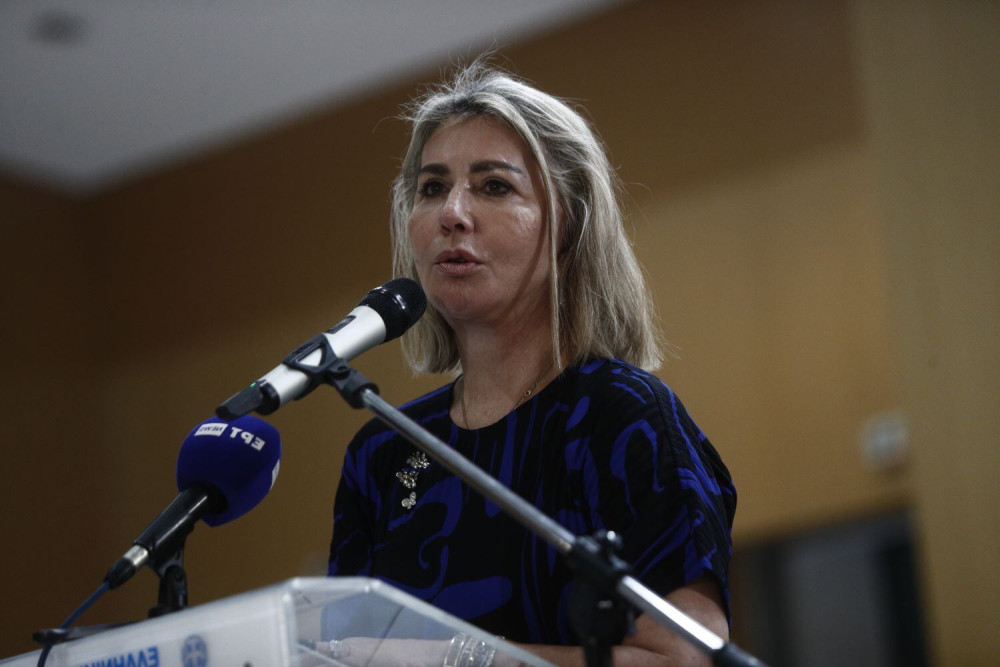«Πατερούλης» της λάσπης: η Ζέττα Μακρή «ξήλωσε» τις συκοφαντίες Μπέου
