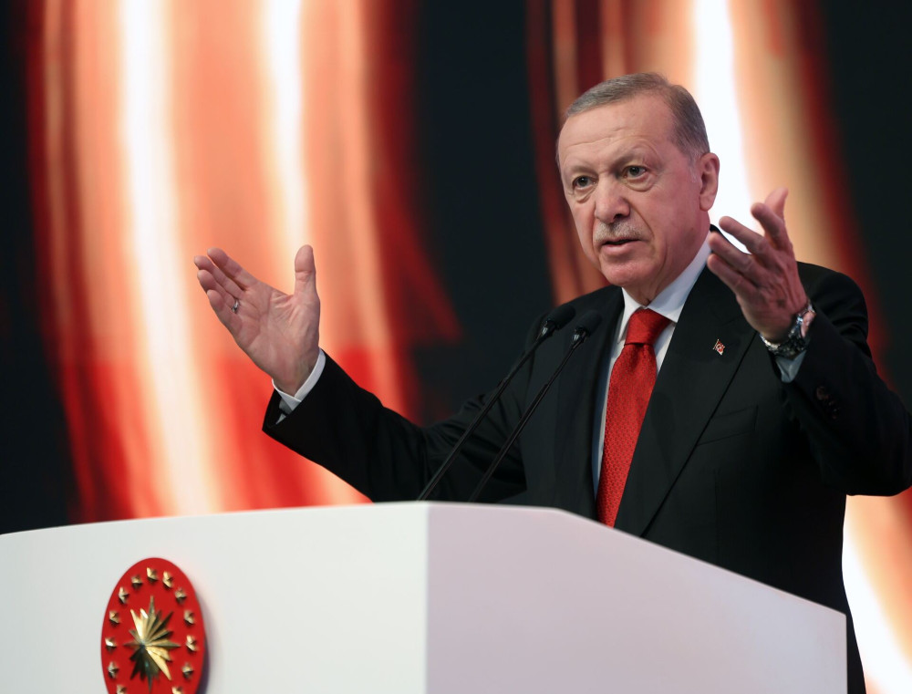 Αιφνιδιάζει ο  Ερντογάν: καλεί τη Ρωσία να επιστρέψει την Κριμαία στην Ουκρανία