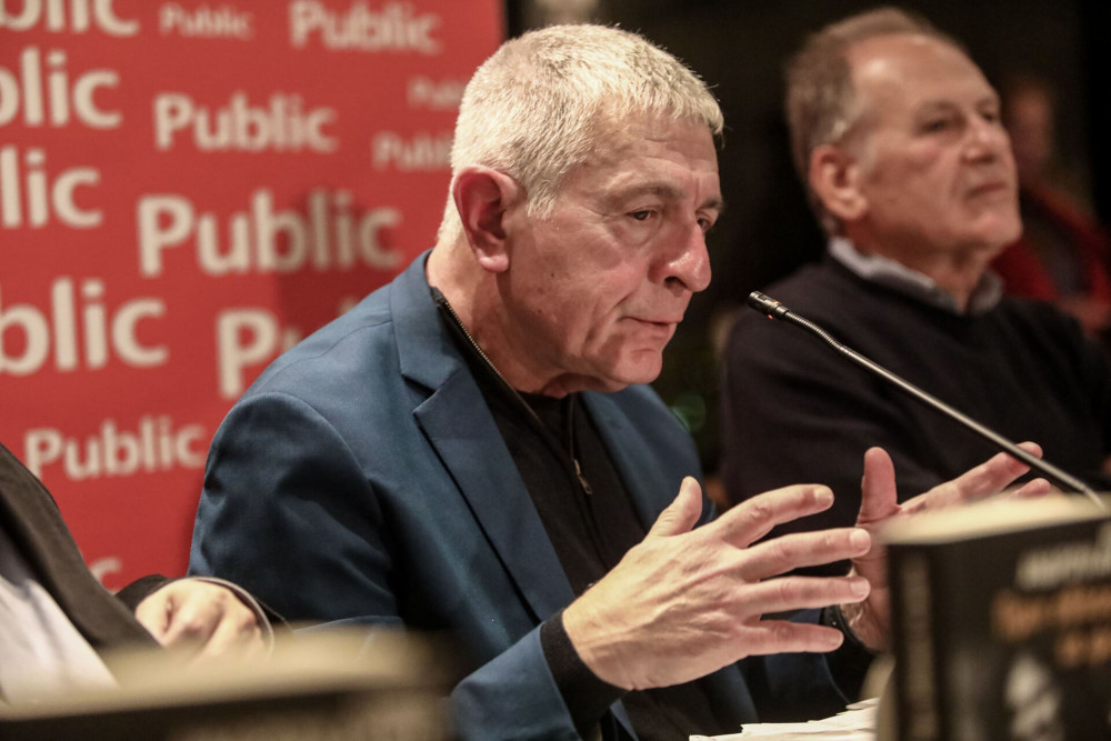 Ο Κούλογλου «καρφώνει» ετεροχρονισμένα τον τραμπισμό του ΣΥΡΙΖΑ: «Ο Τραμπ έλεγε "ό,τι και να λένε για εσένα, είναι καλό. Εκτός από παιδεραστή"»