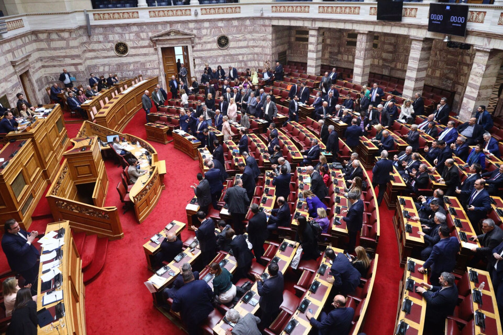 Δεν αξίζει στη χώρα τέτοια αντιπολίτευση: πολιτικοί καιροσκόποι, πουτινόφιλοι και ψεκασμένοι