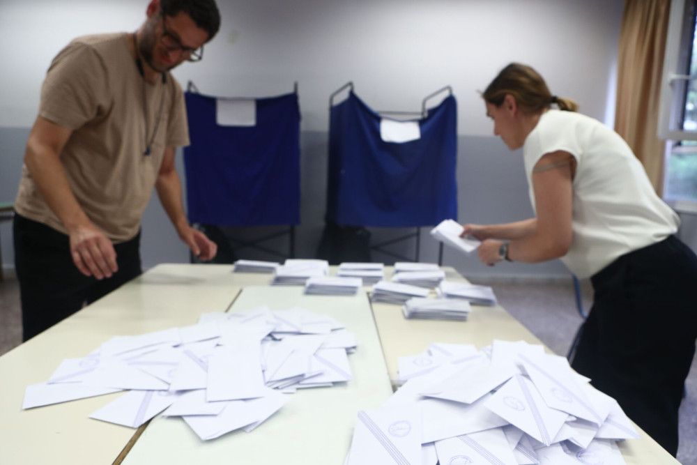 Δημοσκόπηση Palmos Analysis: Στο 30,1% η ΝΔ, διπλάσια από τη δεύτερη ΕΛ.Α.Σ.