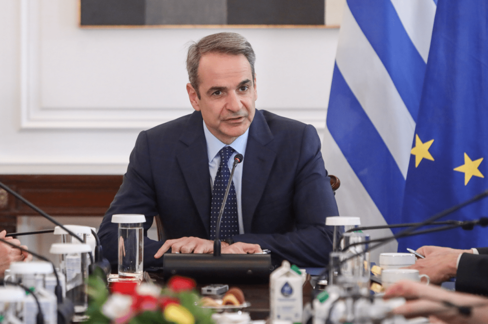 Αύξηση κατώτατου μισθού: πώς επηρεάζονται τριετίες και επιδόματα