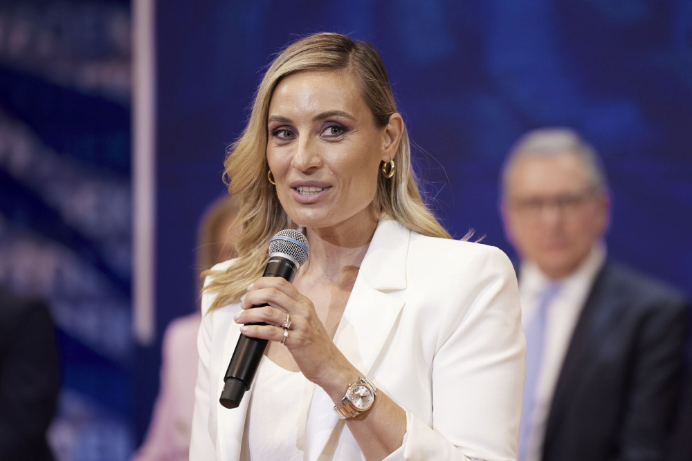 Το «αντίο» της Ελεονώρας Μελέτη σε κοινό και συνεργάτες - «Ραντεβού τον Σεπτέμβριο»