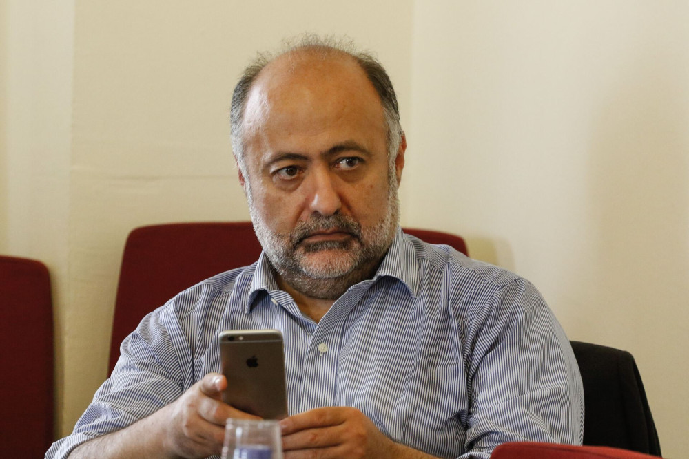 Τσιόδρας: Η αναφορά Κασσελάκη για τον σταυρό στην κολυμπήθρα είναι αντιγραφή από τον Παπαδιαμάντη!