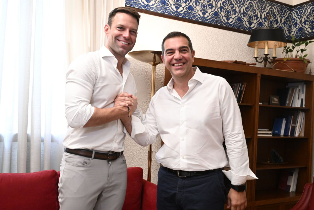 Από τον «πατριωτισμό» στη φάρσα: Κασσελάκης κατακεραυνώνει τον Αλέξη