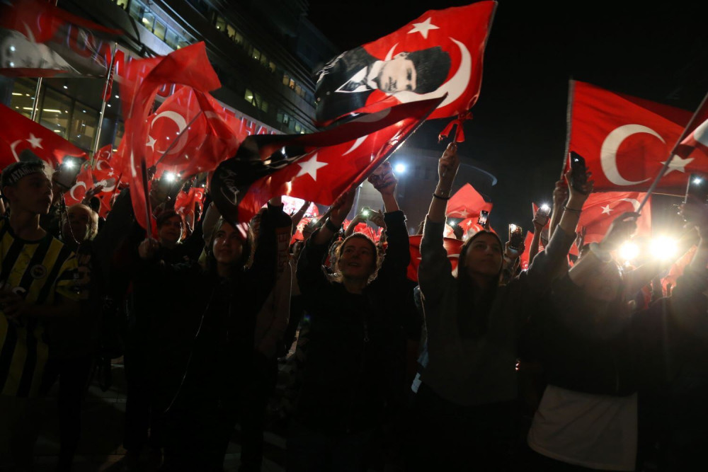 Χαρακίρι Δημοκρατίας στην Άγκυρα: το CHP στο «μάτι του κυκλώνα» – Διεθνής ανησυχία και πολιτική αναταραχή