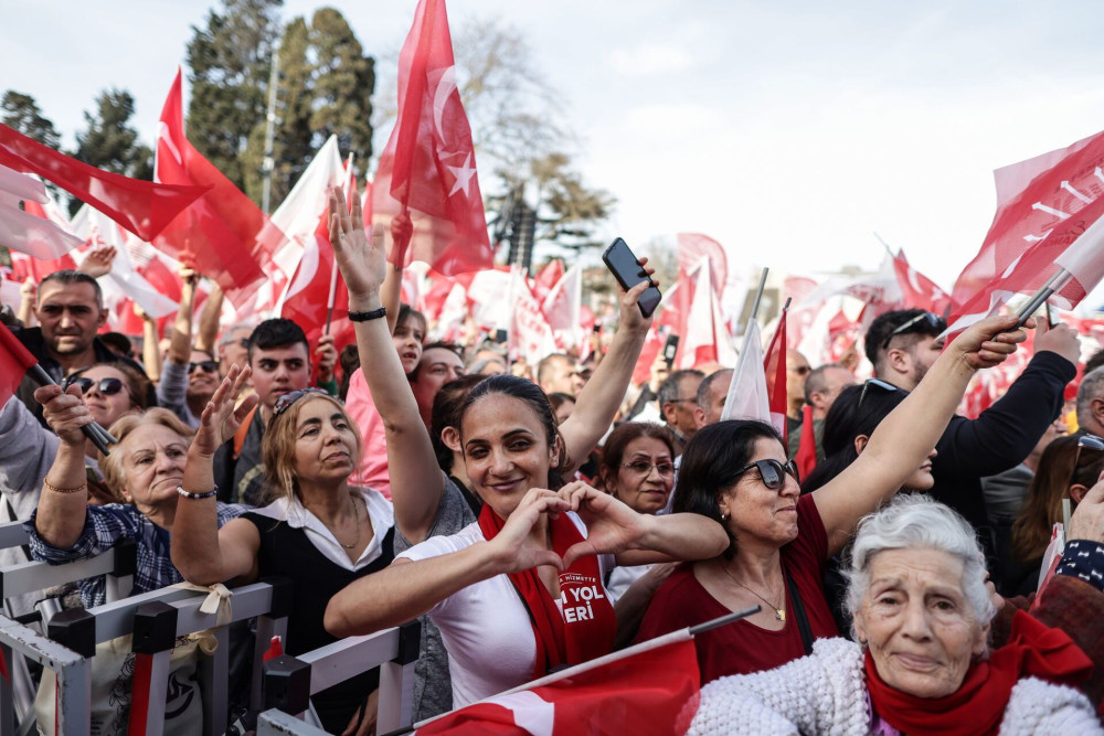 Άνοιξαν οι κάλπες στην Τουρκία - Η αυτοδιοικητική μάχη στην Κωνσταντινούπολη