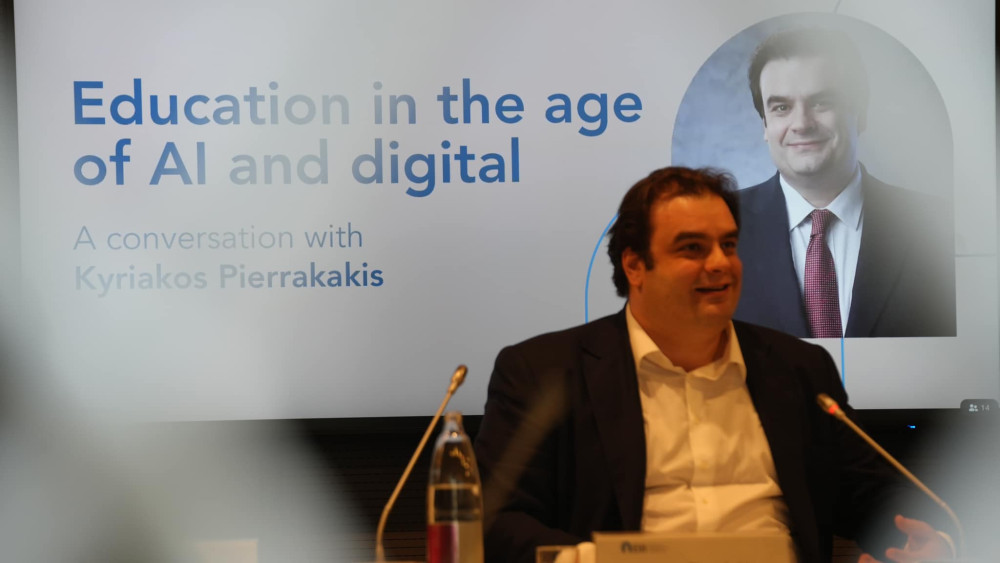 Τις ψηφιακές πρωτοβουλίες στην εκπαίδευση παρουσίασε ο Πιερρακάκης στους υπουργούς Παιδείας της ΕΕ
