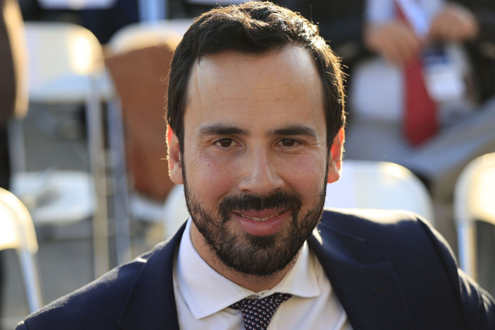 Ρωμανός: Πώς η Ελλάδα κατέγραψε ρεκόρ απασχόλησης 18 ετών και υπερπλεόνασμα (video)