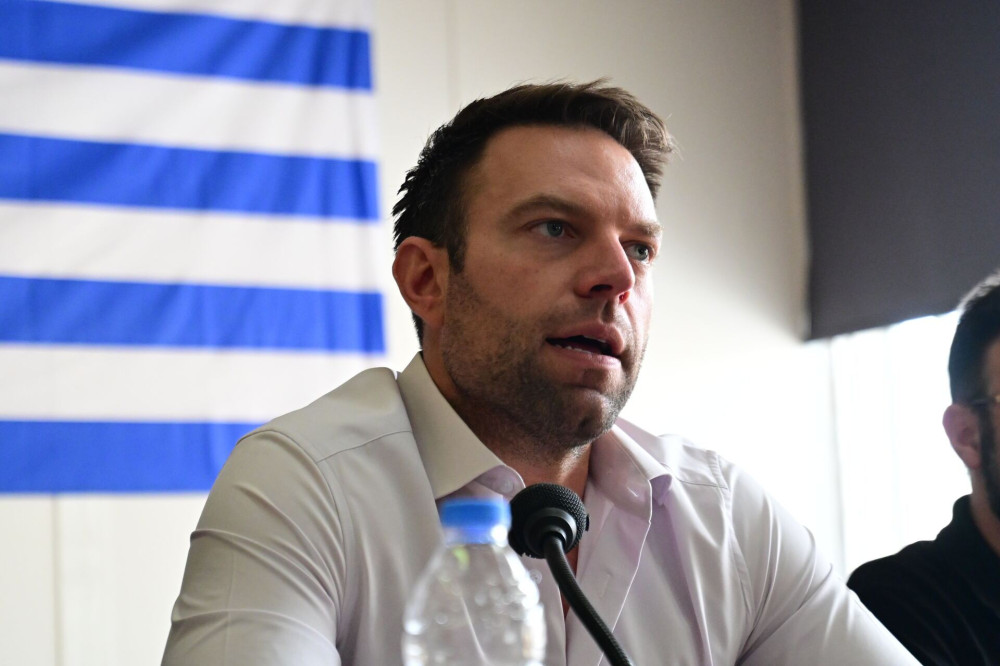Έτοιμος να... αλλάξει τον τόπο, δηλώνει ο «λαϊκός αριστερός» Κασσελάκης