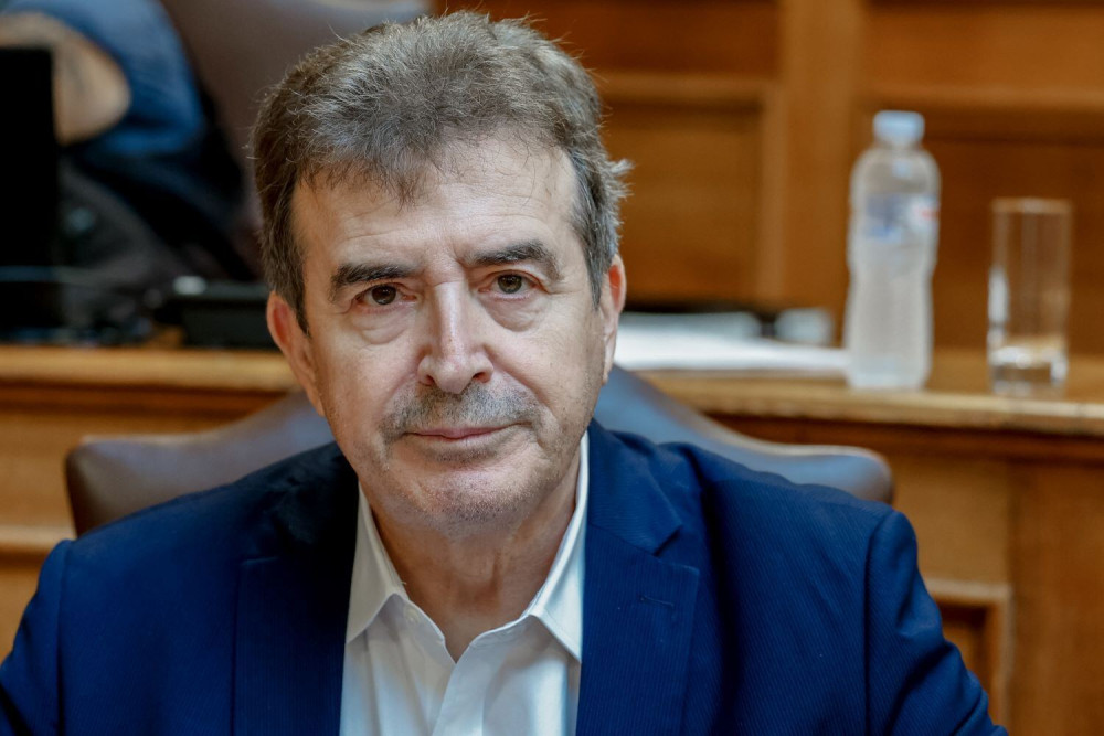 Χρυσοχοΐδης: Μηδενική ανοχή στην οπαδική βία