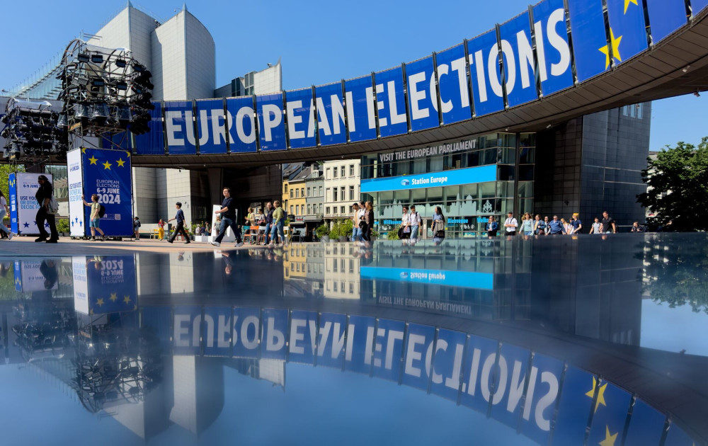 Αμερικανικά ΜΜΕ: τα ακροδεξιά κόμματα προκαλούν σοβαρή διαταραχή στην Ευρώπη