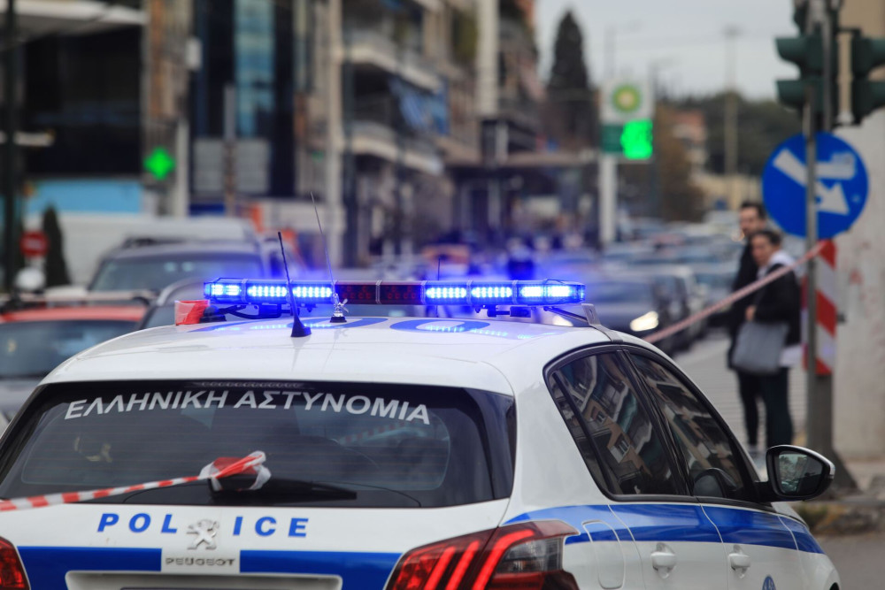 Κύκλωμα λαθρεμπορίου τσιγάρων: έρευνα για σύνδεση με τις δολοφονίες μελών της Greek Mafia