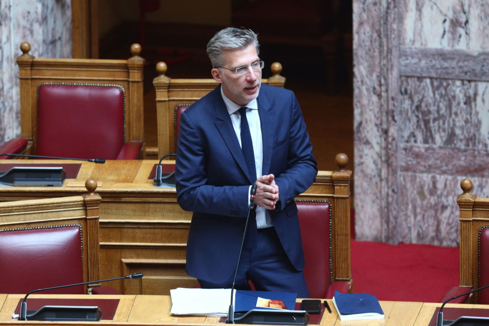 Άκης Σκέρτσος: Η Ελλάδα είναι η 8η φθηνότερη χώρα στην ΕΕ - «Λάθος συνταγή» η μείωση του ΦΠΑ