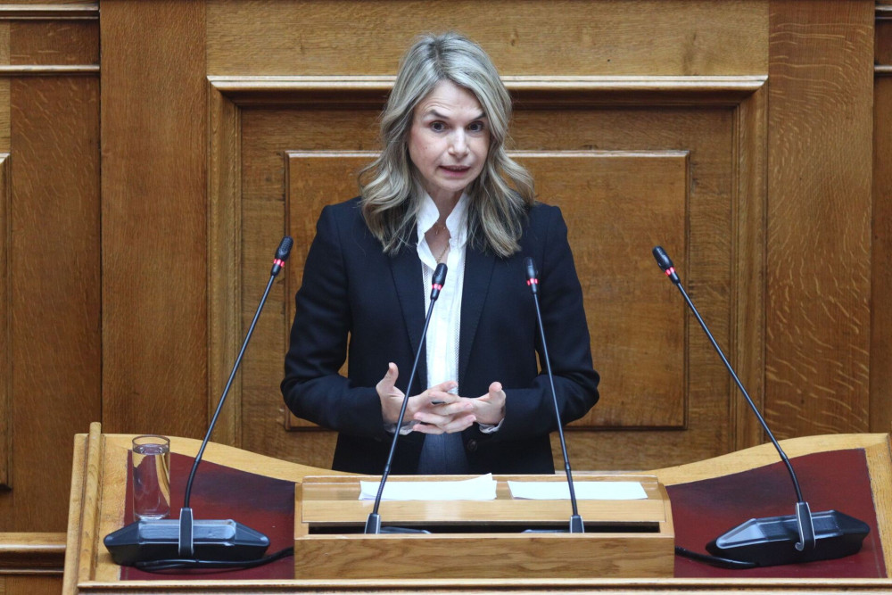 ΠΑΣΟΚ: ψήφος εμπιστοσύνης στον Ανδρουλάκη από την Αποστολάκη (video)