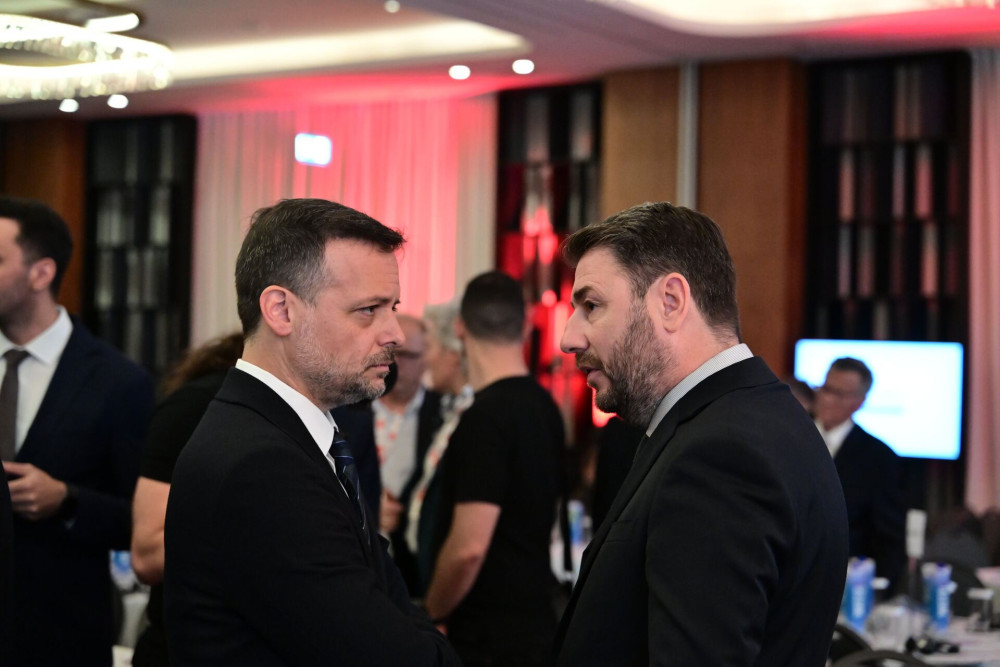 ΠΑΣΟΚ: ανοιχτός πόλεμος Ανδρουλάκη-Δούκα
