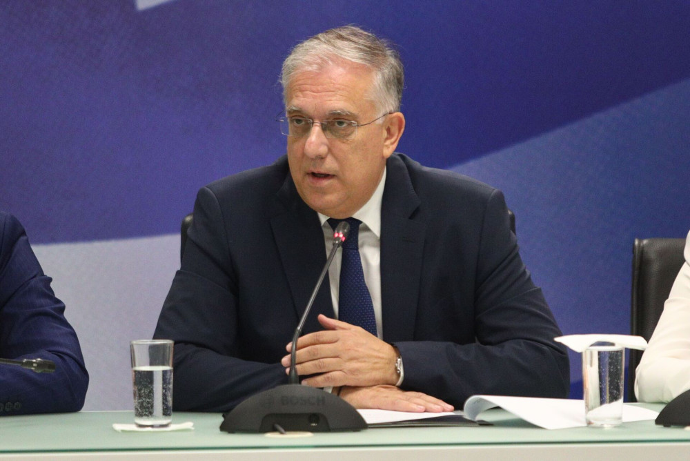 Τάκης Θεοδωρικάκος: σηκώνει μανίκια με στόχο την αντιμετώπιση της ακρίβειας