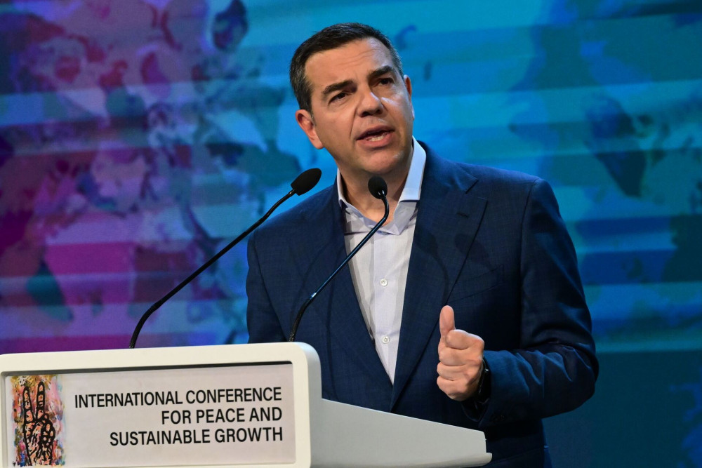 Τσίπρας: «Η Αριστερά πρέπει να είναι έτοιμη να συγκρουστεί με τα μεγάλα συμφέροντα»
