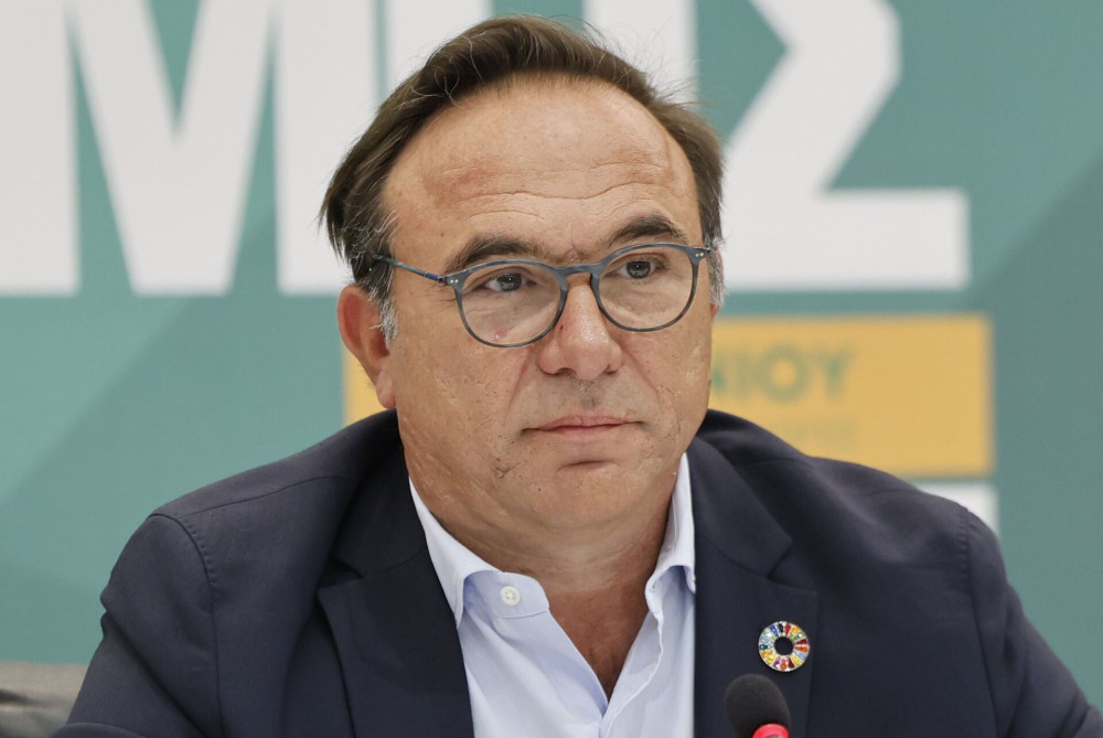 Ο Κόκκαλης το 'χει... δίπορτο