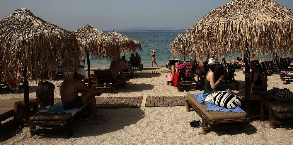 Έρχεται καύσωνας με… 37άρια την Τρίτη: Πόσο θα κρατήσουν οι υψηλές θερμοκρασίες