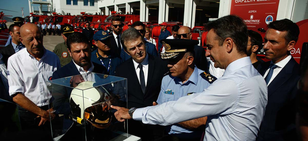 Είκοσι νέα οχήματα στην Πυροσβεστική – Μητσοτάκης: «Ευχαριστώ την Παπαστράτος»