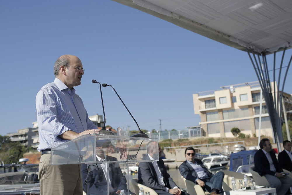 Χατζηδάκης για Μάτι: Στόχος μια νέα βιώσιμη πόλη – Με έργα θα επουλωθούν οι πληγές