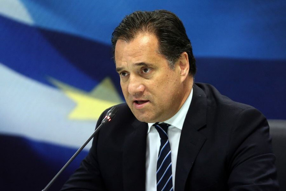 Προειδοποίηση Άδωνι στις τράπεζες: «Δώστε τα δάνεια στους δικαιούχους, αλλιώς…»