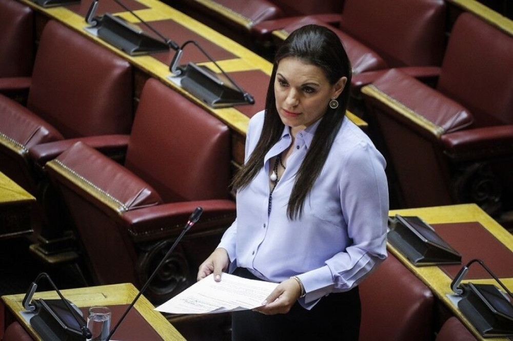 “Καρφιά” Κεφαλογιάννη σε Μπακογιάννη για τον “Μεγάλο Περίπατο”