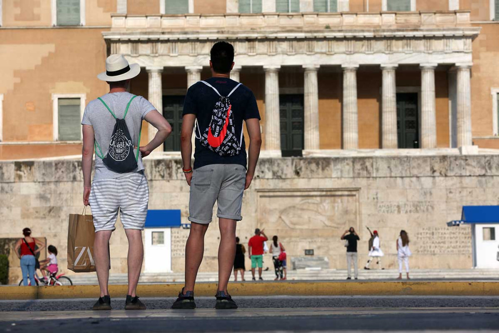“Χώρα-πρότυπο” στη διαχείριση της πανδημίας η Ελλάδα