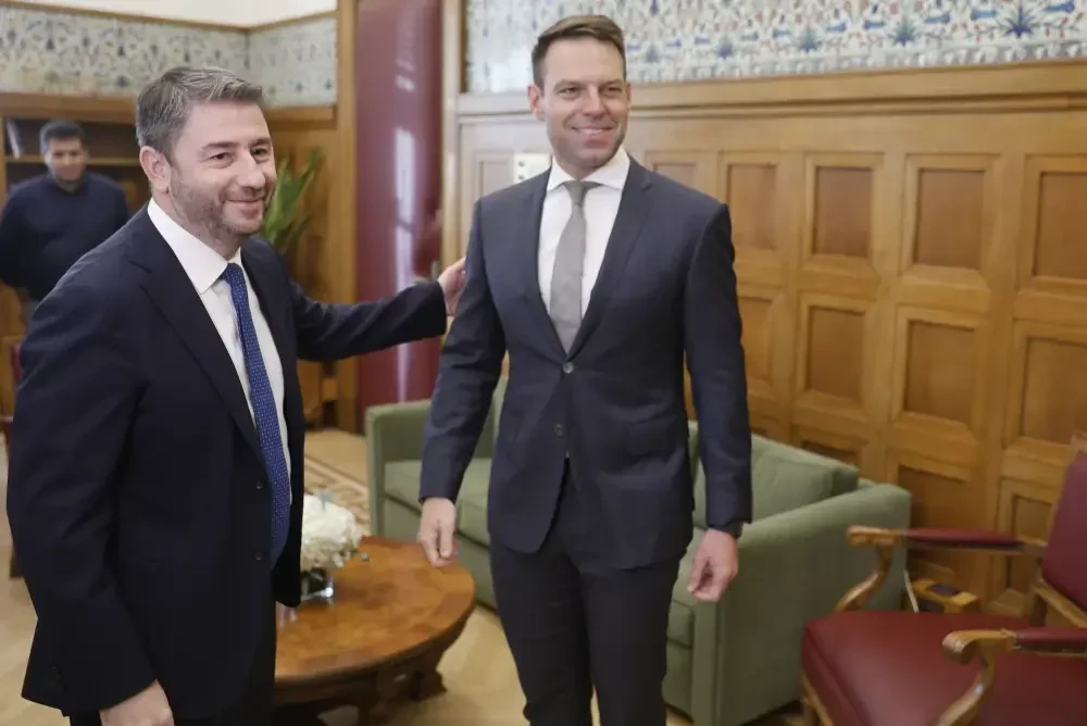 Ο Κασσελάκης βρήκε ευκαιρία να ρίξει γέφυρα με τον Ανδρουλάκη με αφορμή το Κυπριακό