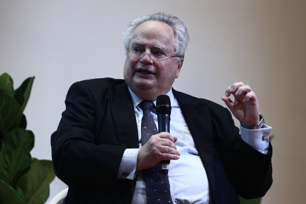 Κοτζιάς για Σαμαρά: Ο ίδιος υπέγραφε κείμενα στην ΕΕ με αναφορές σε νέτα σκέτα «Δημοκρατία της Μακεδονίας»