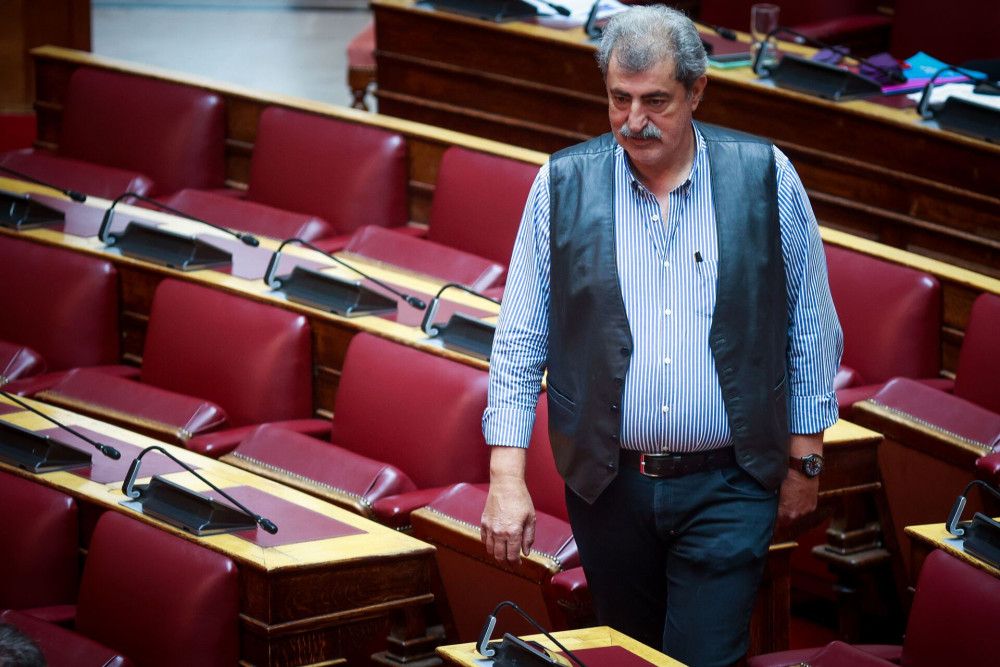 Επανεμφάνιση Πολάκη με πολιτική πλατφόρμα και σαφείς αιχμές κατά Κασσελάκη και Τσίπρα