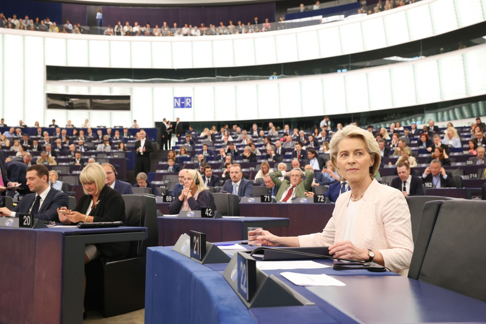 Ούρσουλα φον ντερ Λάιεν: θετική στο αίτημα Μητσοτάκη και Μελόνι για «ευελιξία» - «Να στηρίξουμε τα κράτη»