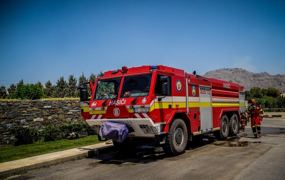 Φωτιά σε χαμηλή βλάστηση στον Ασπρόπυργο