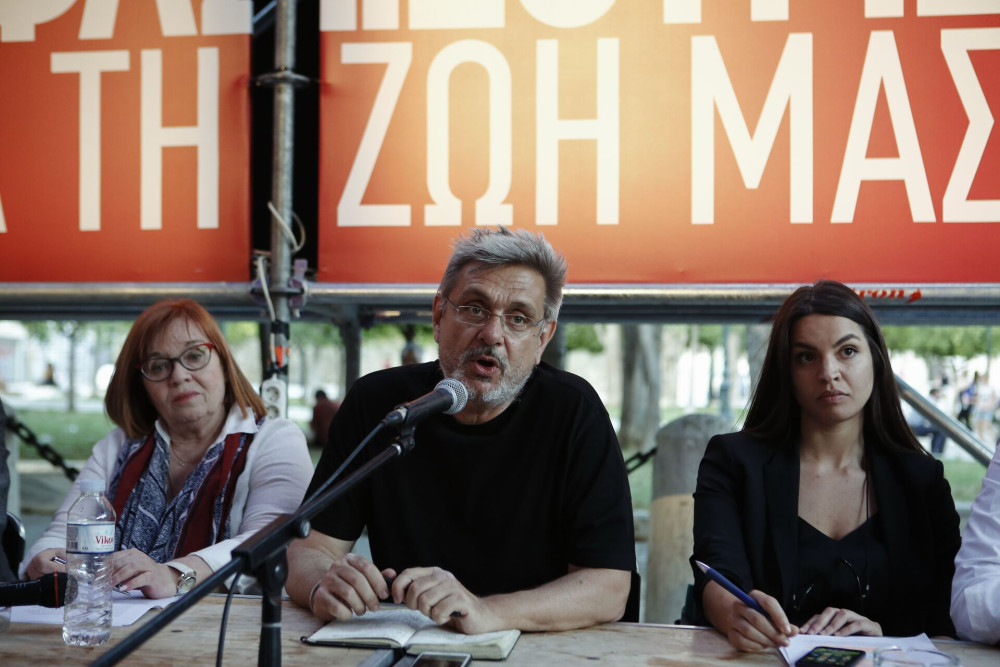 Τα... γαλλικά του Τσέκερη για Κασσελάκη