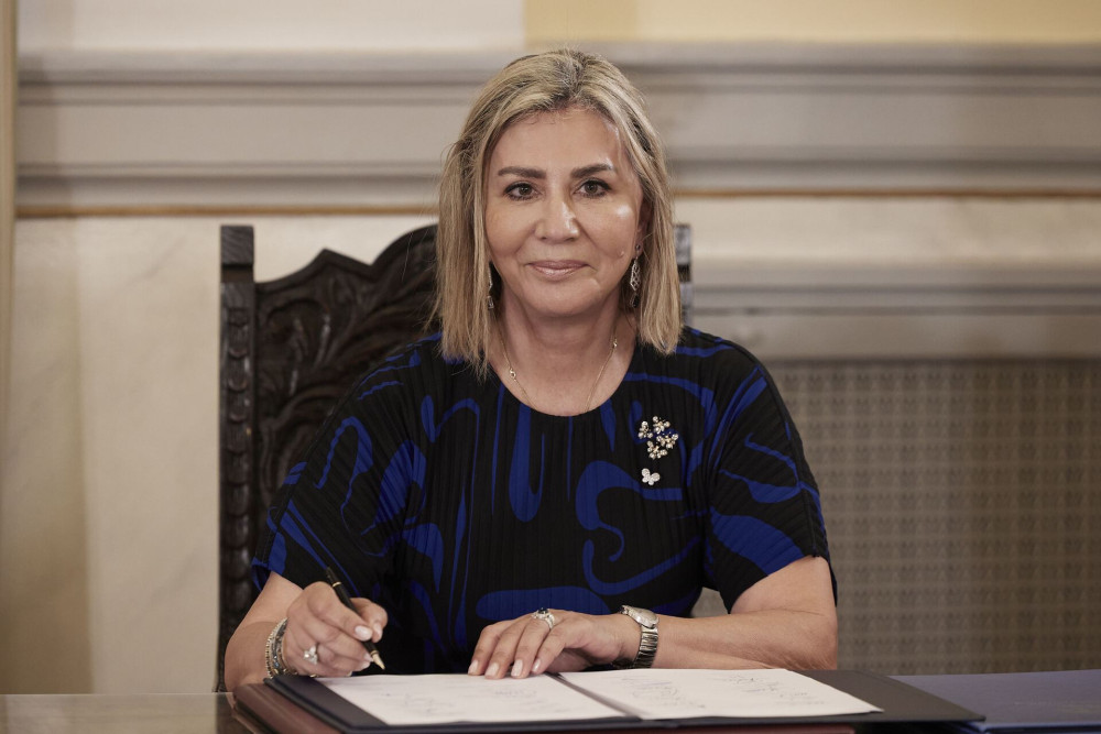 Ζέττα Μακρή: Καλή σχολική χρονιά και… «τα κινητά στην τσάντα»!