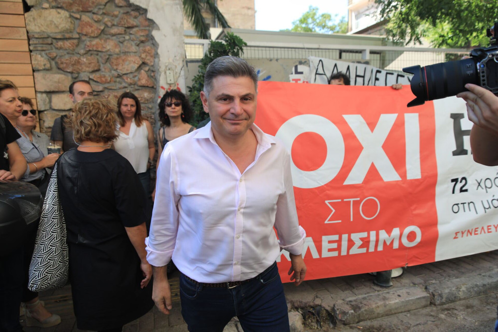 Νίκος Φαραντούρης: δελφίνος ή… λαγός;
