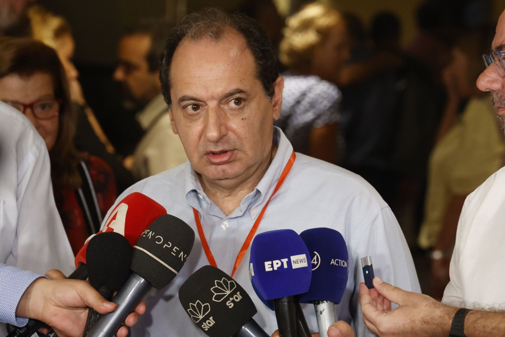 Σπίρτζης: αίτημα εκ του ασφαλούς να ερευνηθεί για τη σύμβαση 717 - Τι απαντά ο Κακλαμάνης
