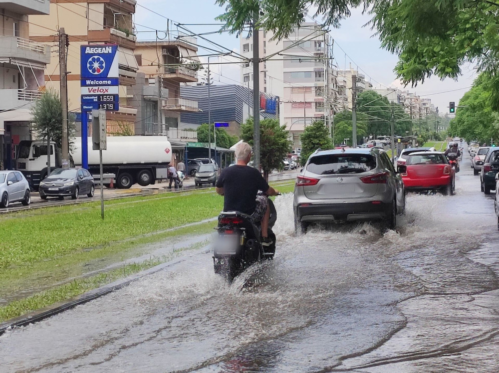 Έκτακτο δελτίο της ΕΜΥ: Σε ποιες περιοχές αναμένονται έντονα φαινόμενα από σήμερα