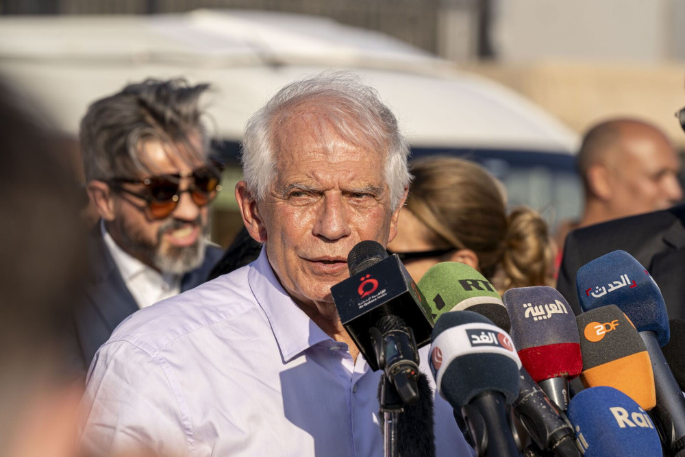 Ζοζέπ Mπορέλ: Τα όπλα πρέπει τώρα να σιωπήσουν και η φωνή της διπλωματίας να μιλήσει