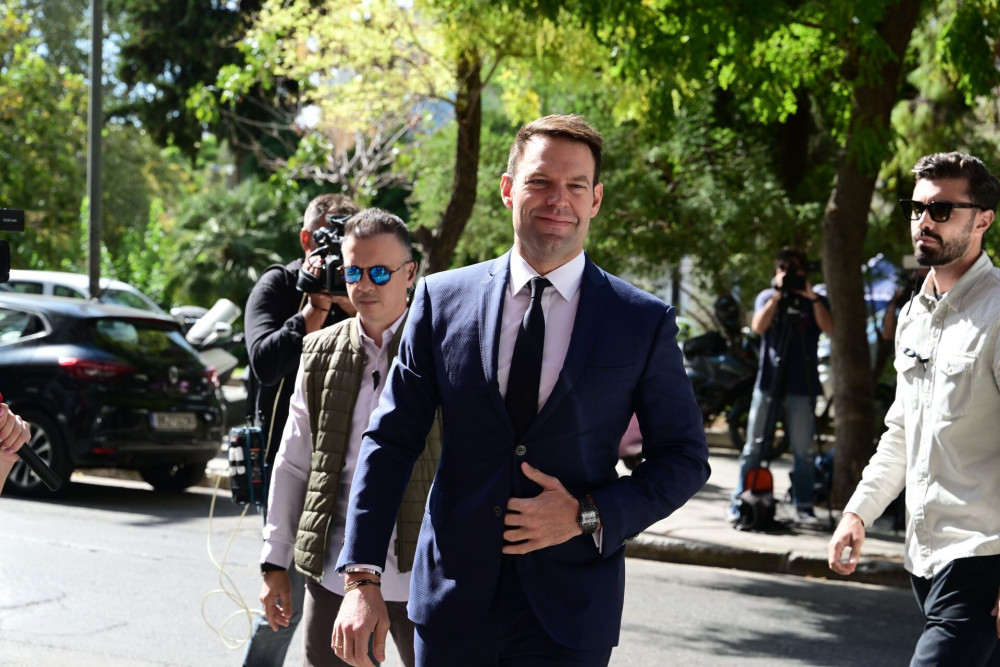 Περιμένει τους εθελοντές ο Στέφανος Κασσελάκης - Την Τετάρτη τα εγκαίνια των γραφείων του