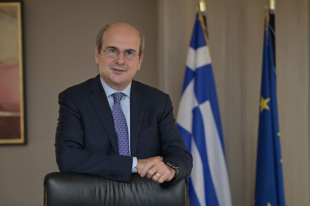 Κωστής Χατζηδάκης: «Στα άμεσα σχέδια η μείωση φόρων και η αύξηση του κατώτατου μισθού»