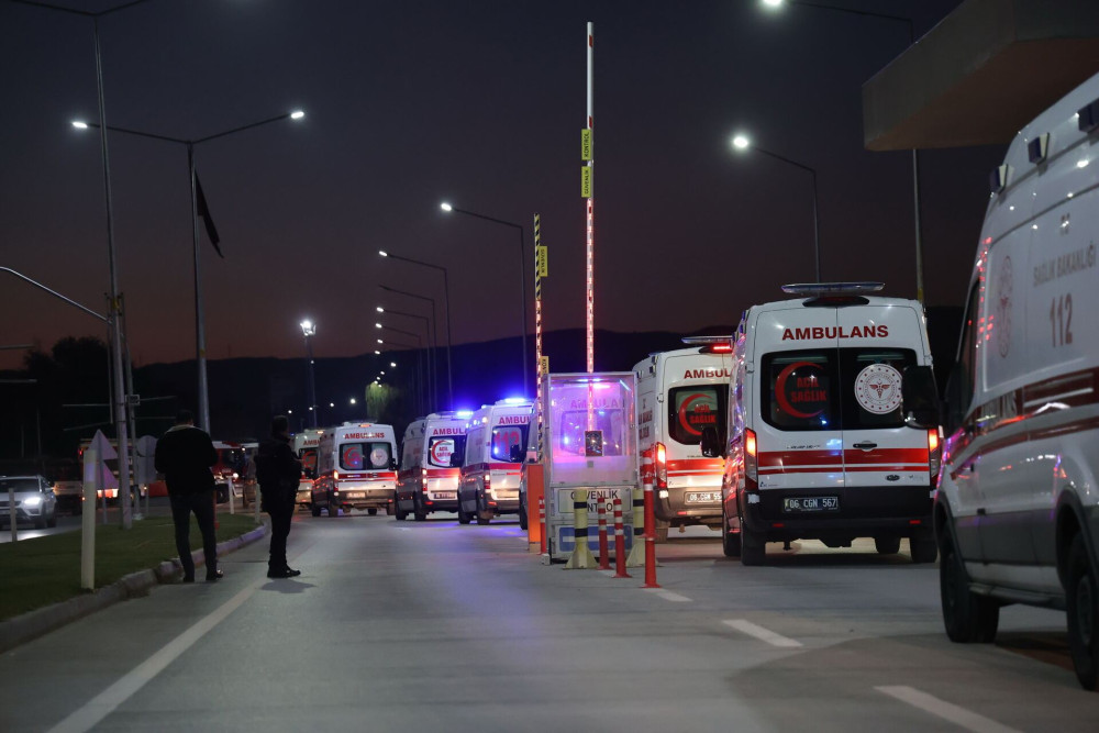 Τραγωδία στην Τουρκία: ανετράπη λεωφορείο στην Αττάλεια - 9 νεκροί, δεκάδες τραυματίες (video)