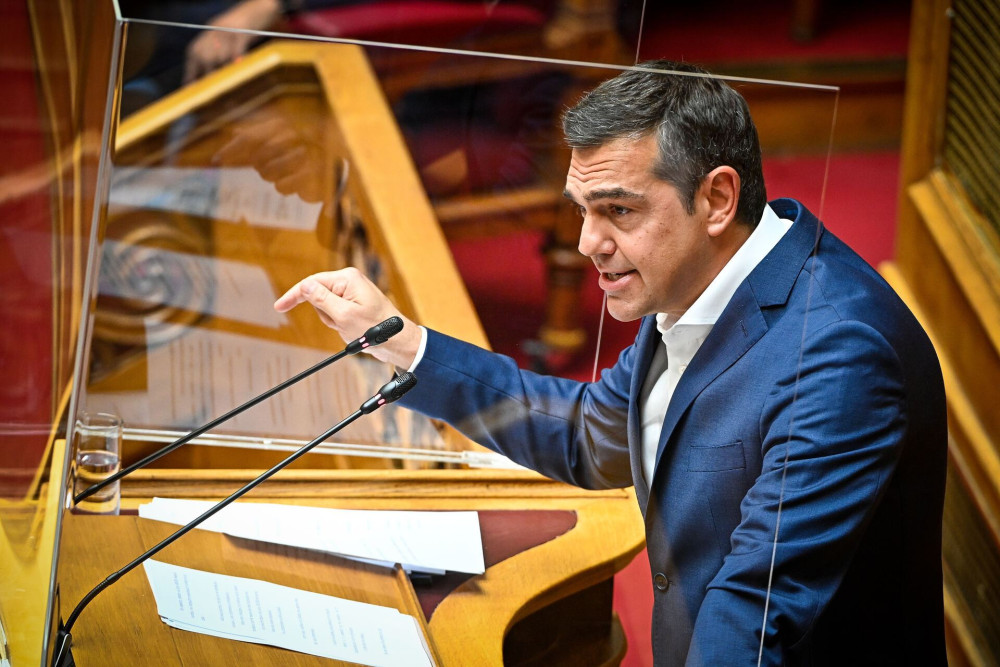 Όσο και να προσπαθούν κάποιοι να πείσουν για το αντίθετο, κανείς δεν ασχολείται πια με τον Τσίπρα
